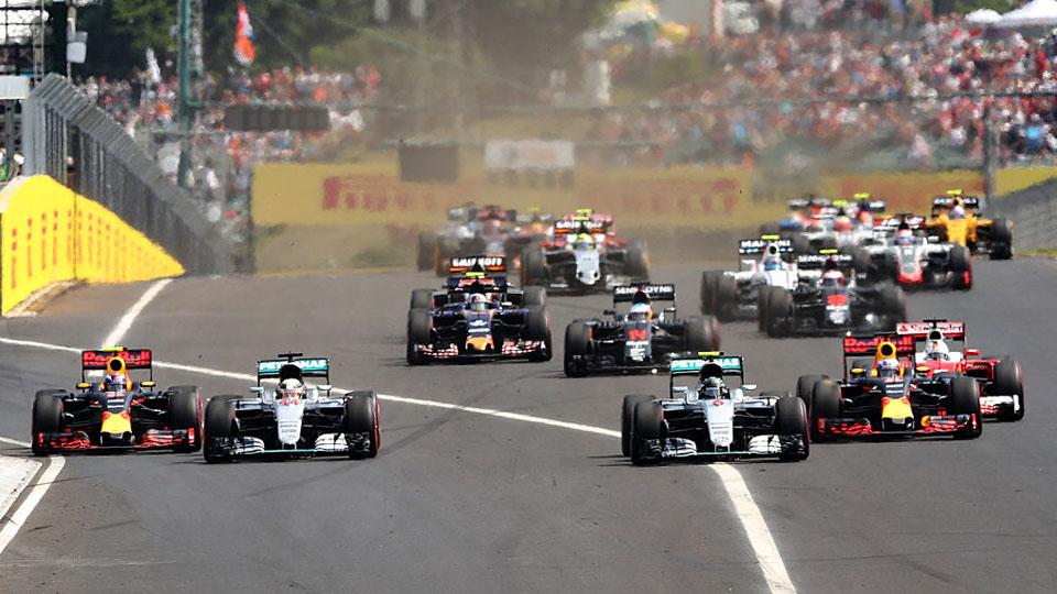 Lewis Hamilton (44) , Nico Rosberg (6), Max Verstappen (33) dan Daniel Ricciardo (3) di ajang Formula 1 GP Hungaria. - INDOSPORT