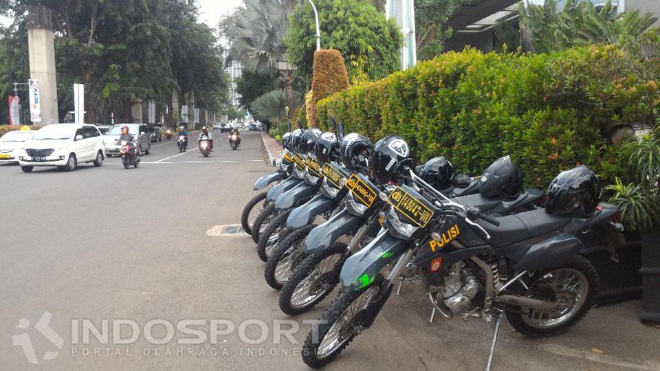 Pihak Kepolisian siap mengamankan skuat Persija Jakarta. - INDOSPORT