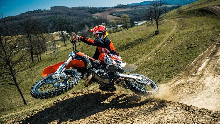 Sebuah kompetisi motor trail akan digelar oleh Tentara Nasional Indonesia di Banten pada pertengahan Mei 2017. - INDOSPORT