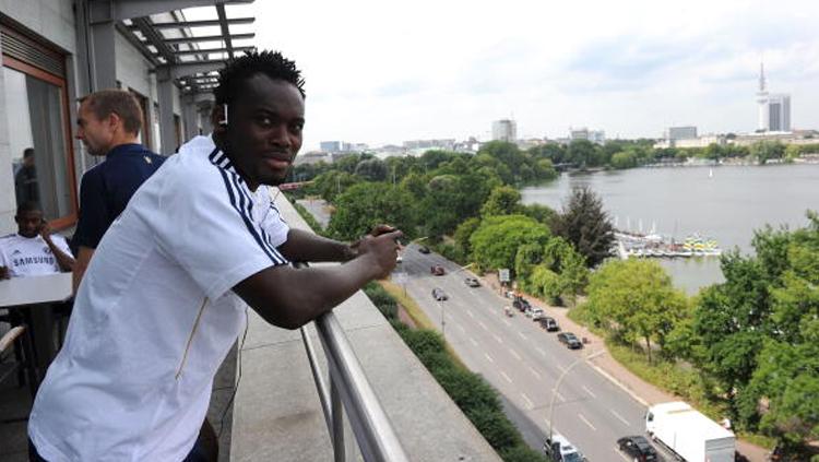 Michael Essien, gahar di atas lapangan, 'malas' di luar lapangan. - INDOSPORT