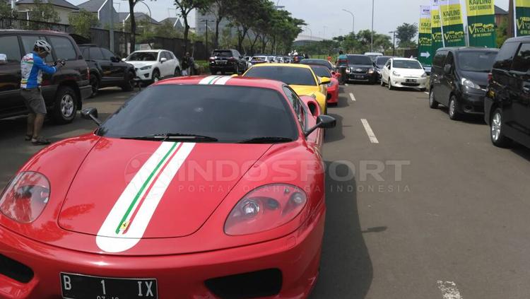 DeretanFerrari Indonesia merayakan ulang tahun yang ke-70 di kawasan Bumi Serpong Damai (BSD), Tangerang, Banten. - INDOSPORT