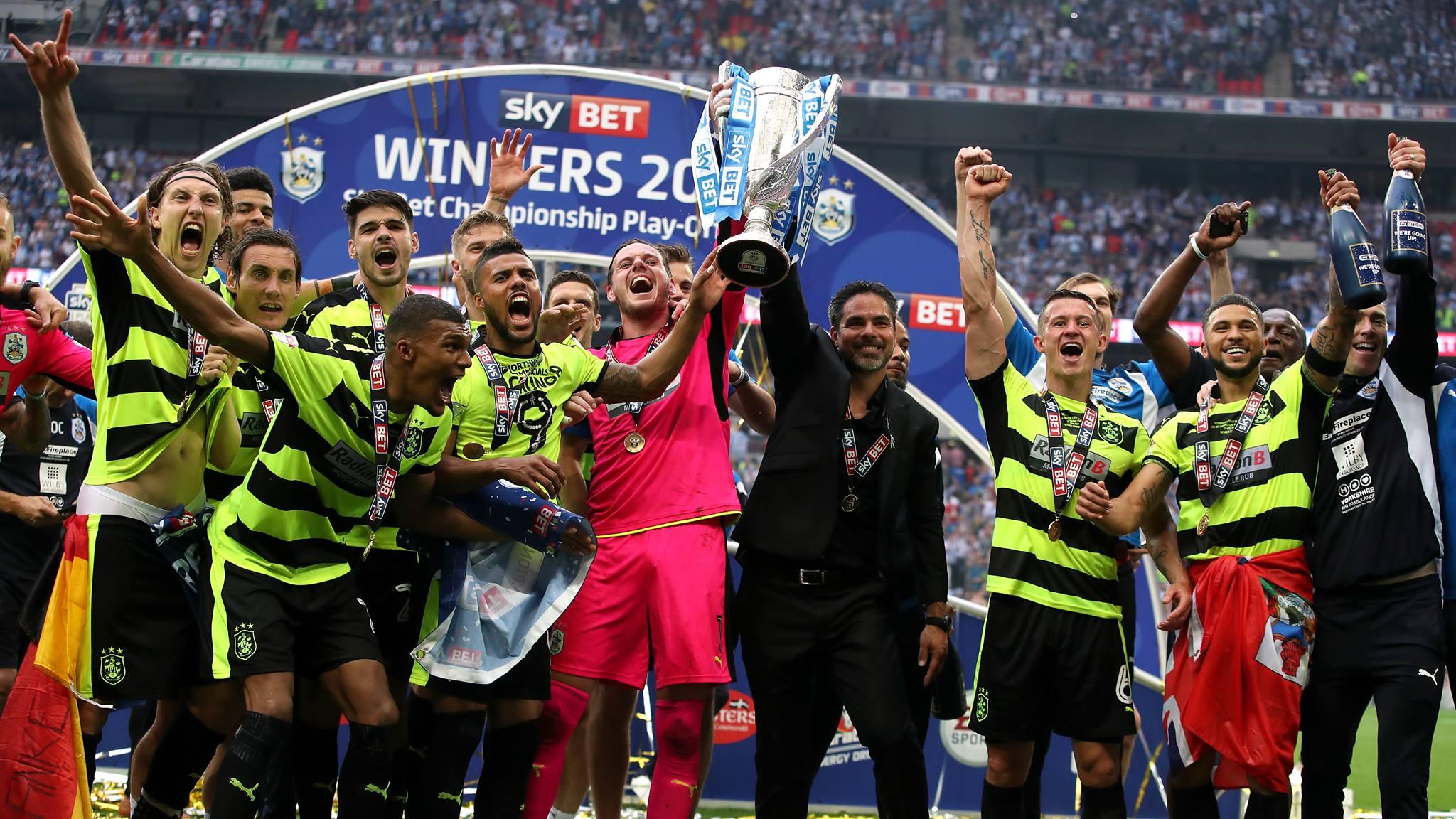 Huddersfield Town klub yang berhasil memenangkan babak play-off dan promosi ke Liga Primer Inggris. - INDOSPORT