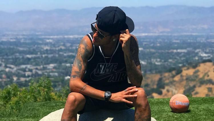 Neymar menghabiskan liburan di California, Amerika Serikat. - INDOSPORT