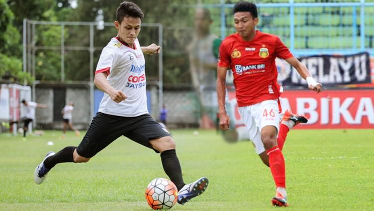 Dias Angga Putra (kiri) dan Dendi Sulistyawan. - INDOSPORT
