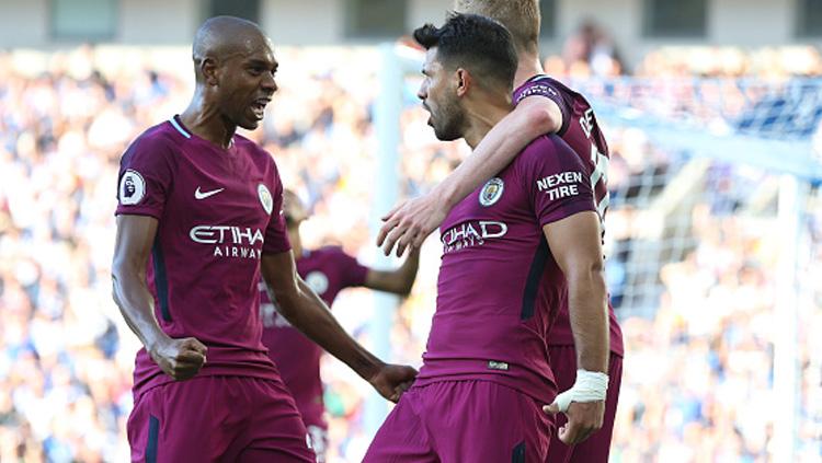 Selebrasi pemain Man City usai Sergio Aguero menjebol gawang Brighton & Hove Albion. - INDOSPORT