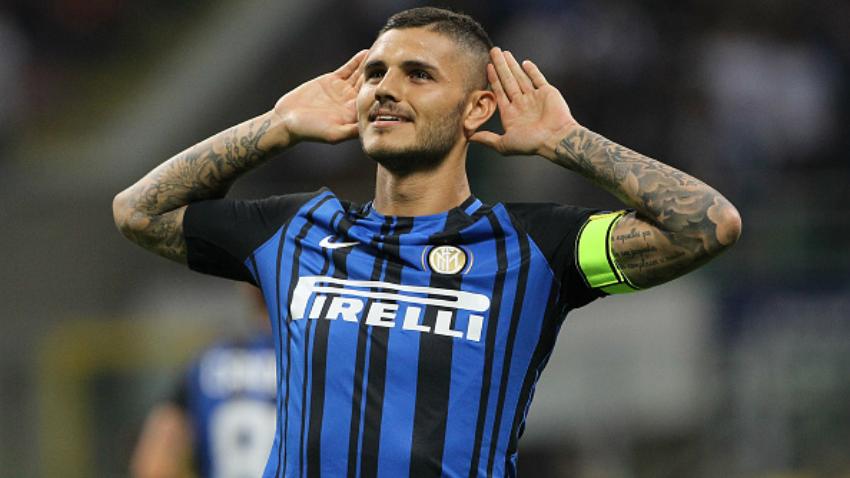 Mauro Icardi merayakan golnya ke gawang Fiorentina. - INDOSPORT