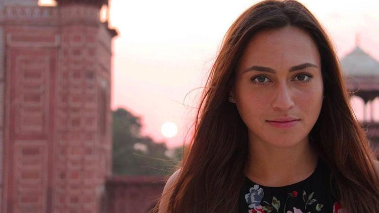Lizzy Walian, Kakak Ezra Walian yang memesona - INDOSPORT