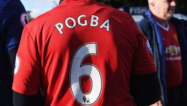 Kaos Pogba terlaris di Inggris. - INDOSPORT