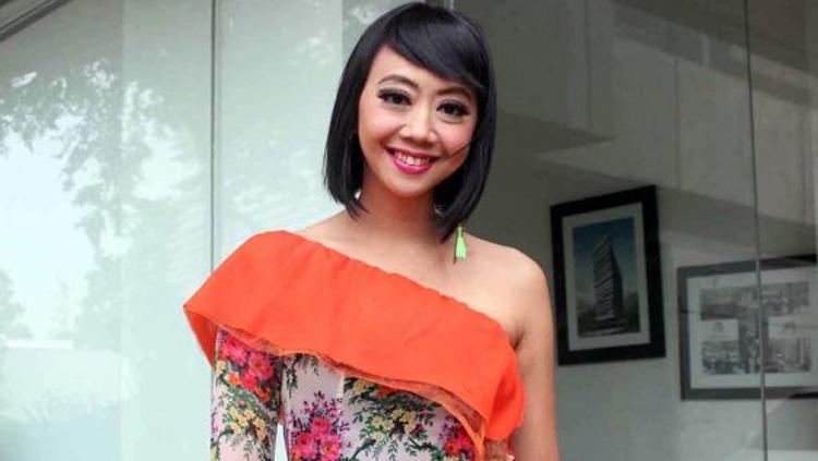Asri Pramawati atau dikenal dengan nama Asri Welas rajin zumba - INDOSPORT