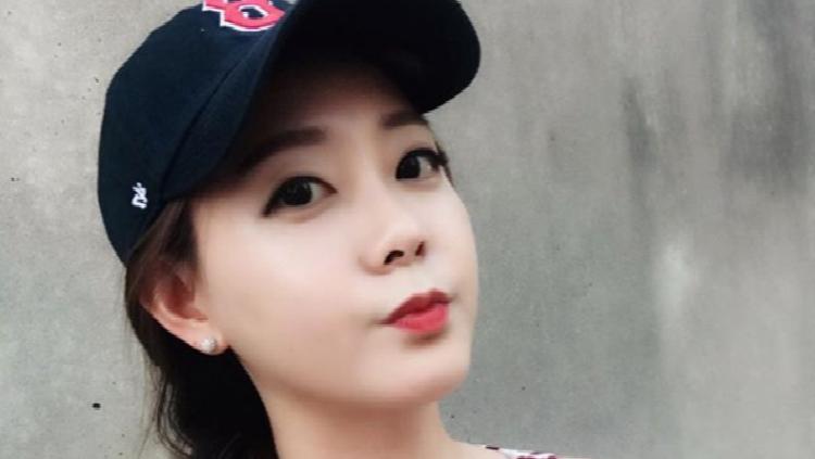 Jennifer Yujin Jun, reporter sekaligus presenter olahraga ISports TV, Korea. - INDOSPORT