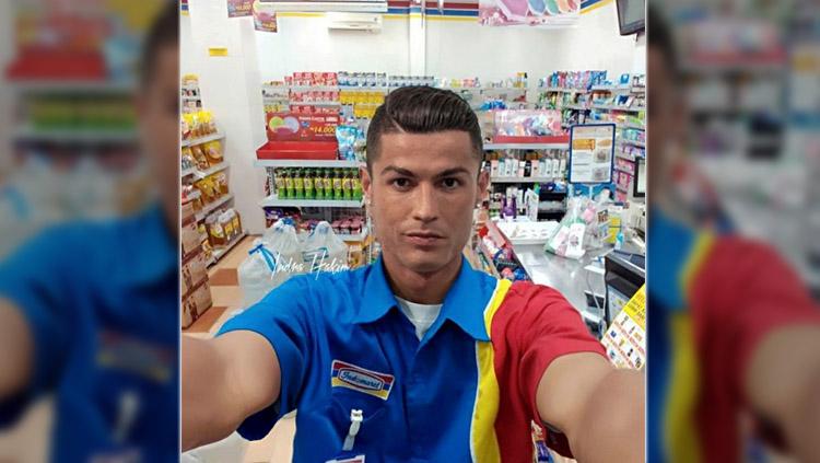 Cristiano Ronaldo menjadi bahan meme netizen. - INDOSPORT