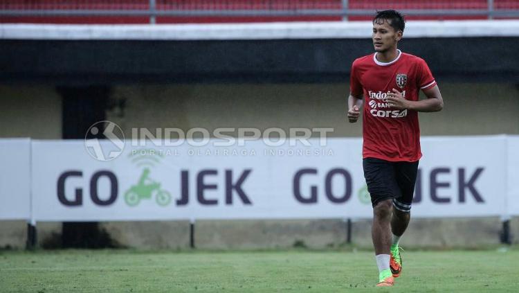 Indosport - Yandi Sofyan saat sesi latihan Bali United