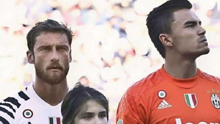 Indosport - Emil Audero (kanan) kiper pinjaman Juventus.
