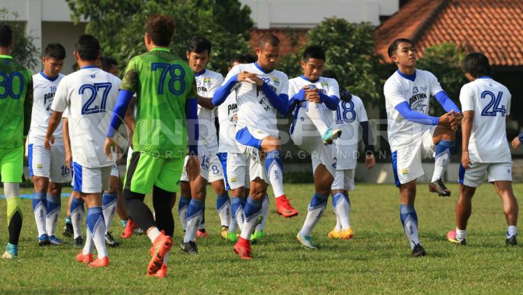 Indosport - Sesi Latihan Persib Bandung