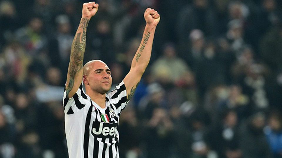 Simone Zaza melakukan selebrasi usai mencetak gol yang membawa Juventus ke puncak klasemen Serie A pada Minggu (14/02/16). Copyright: Internet