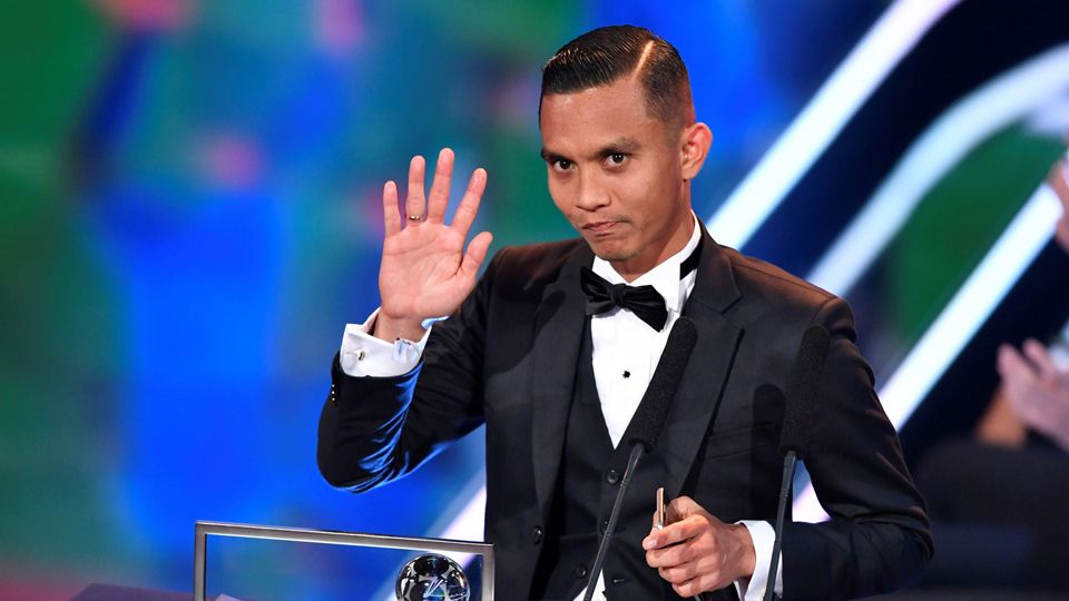 Pemain Penang FA asal Malaysia, Mohd Faiz Subri raih Puskas Award 2016. Copyright: Fabrice Coffrini/AFP