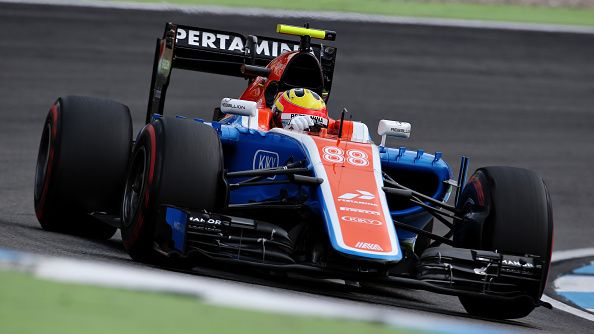 Rio Haryanto saat tampil bersama Tim Manor Racing. Copyright: © Charles Coates via Getty Images