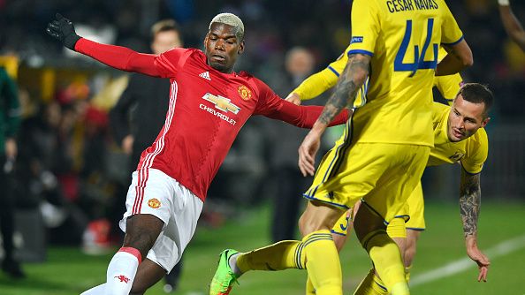 Paul Pogba ketika melawan Rostov FC. Copyright: ALEXANDER NEMENOV/Getty Images