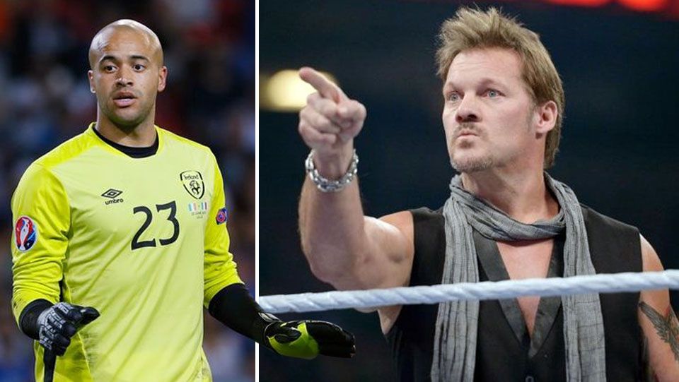 Darren Randolph lakukan gerakan SmackDown khas Chris Jericho. Copyright: Reuters/skysports.com
