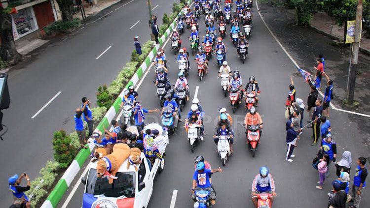 Aremania tak perlu khawatir tak kebagian tiket saat temani Arema FC menghadapi Persija Jakarta. Copyright: Ian Setiawan/INDOSPORT