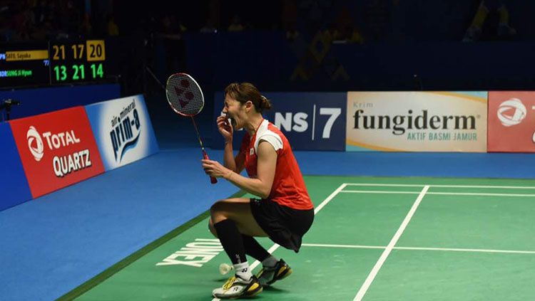 Sayaka Sato menangis saat berhasil merebut gelar juara Indonesia Open 2017. Copyright: Herry Ibrahim/INDOSPORT