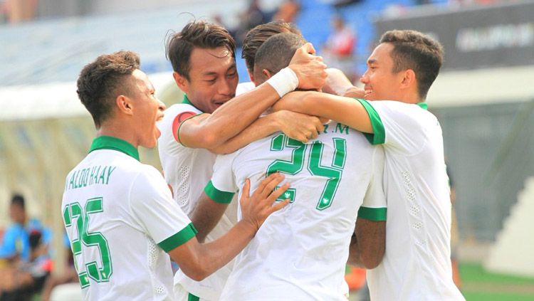 Para pemain Timnas U-22 Indonesia dianggap bermain 'kotor' saat meladeni Vietnam. Copyright: © Twitter@imam_nahrawi