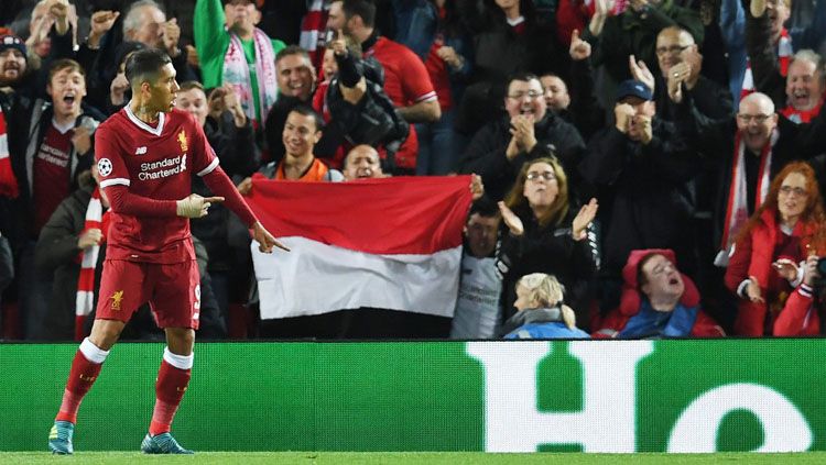 Selebrasi Firmino ke gawang Sevilla Copyright: © Twitter.com/@squawkanews