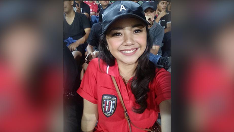 Ayu Puspa Anggraini, Suporter Bali United Copyright: Instagram