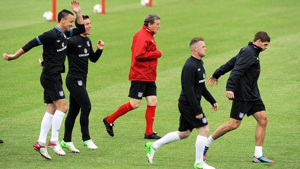 Timnas Inggris sedang lakukan latihan pemanasan. - INDOSPORT