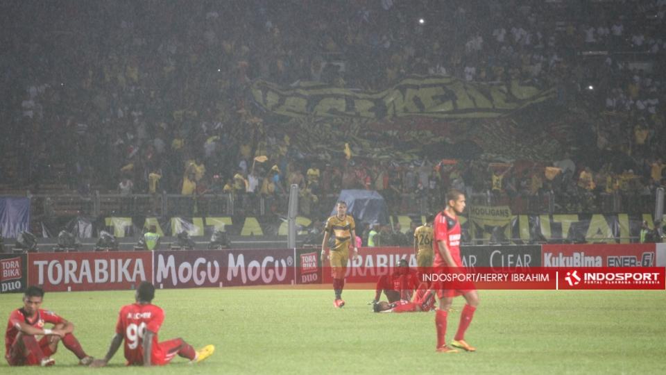 Inilah salah satu momen di partai final Piala Jenderal Sudirman, Minggu (24/01/16).