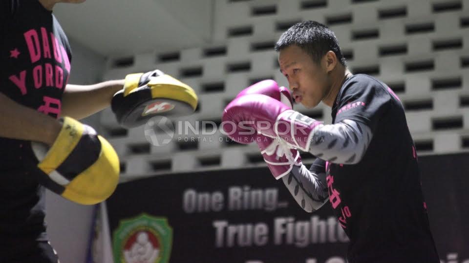 Latihan%20Terbuka%20Daud%20Yordan%20Melawan%20Yoshitaka%20Kato