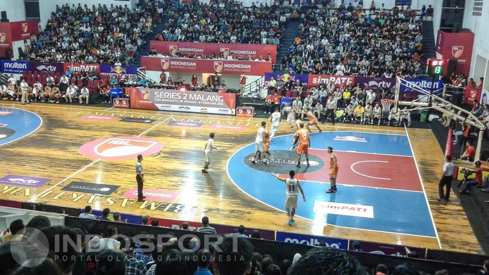 Suasana%20penonton%20hari%20terakhir%20Indonesian%20Basketball%20League%20%28IBL%29.