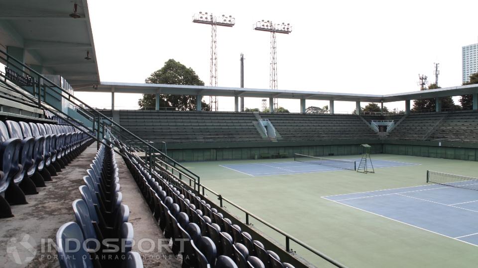 Lapangan Tenis Indoor, Senayan, Jakarta. - INDOSPORT