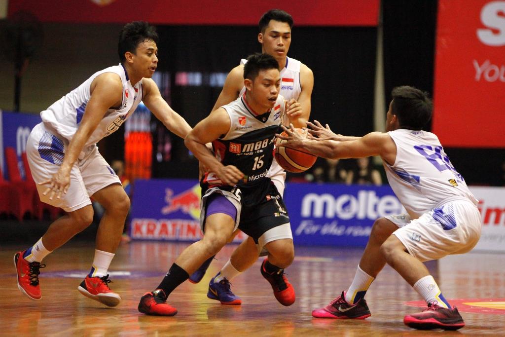 M88 Aspac Jakarta tundukkan JNE Bandung Utama.