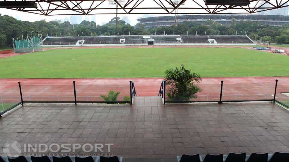 Tampak Stadion Madya dilihat dari Tribun VIP.