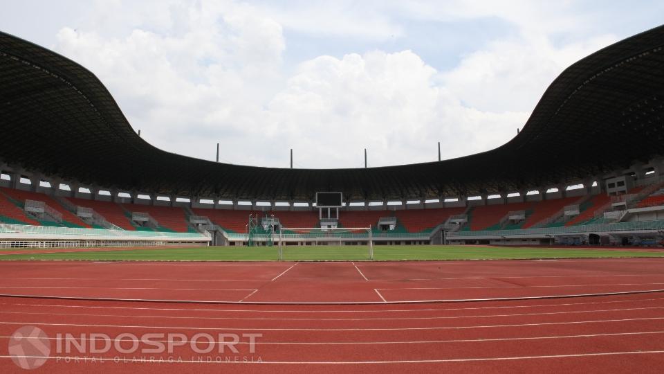 Meski sudah diresmikan, stadion ini masih ada tahap kedua pembangunan seperti lahan parkir dan beberapa fasilitas lain.