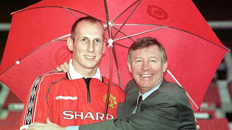 Jaap Stam bersama Sir Alex Ferguson, saat mereka masih bersama di Manchester United.