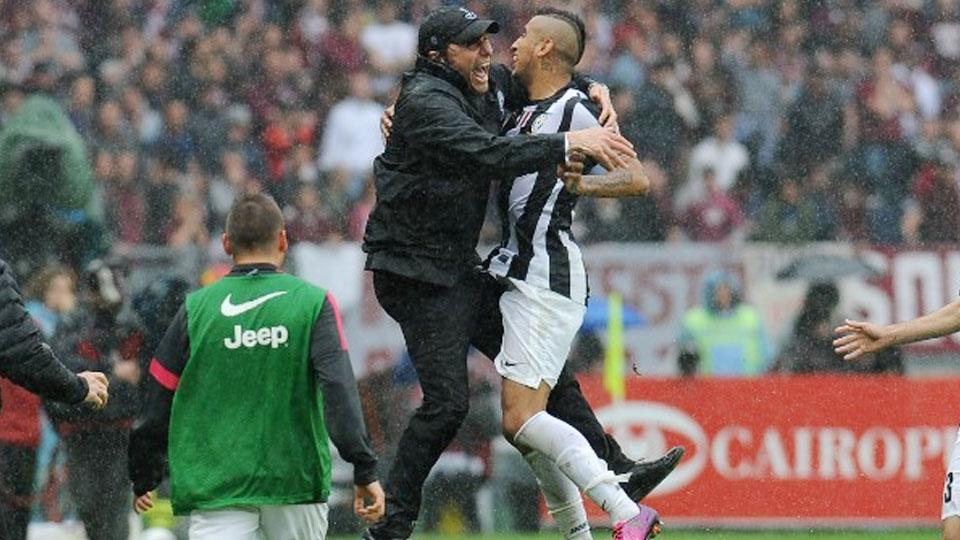 Antonio Conte dan Arturo Vidal di Juventus. Copyright: INTERNET
