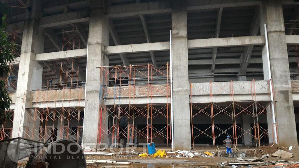 Perbaikan bagian selatan Stadion Patriot Bekasi.