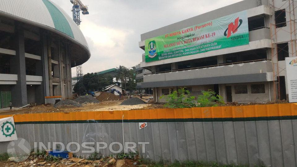 Kondisi bangunan Stadion Patriot Bekasi.
