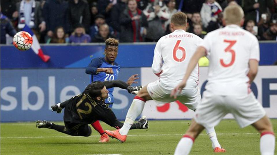Kingsley Coman mencetak gol pertamanya di tim nasional Prancis. Copyright: INTERNET