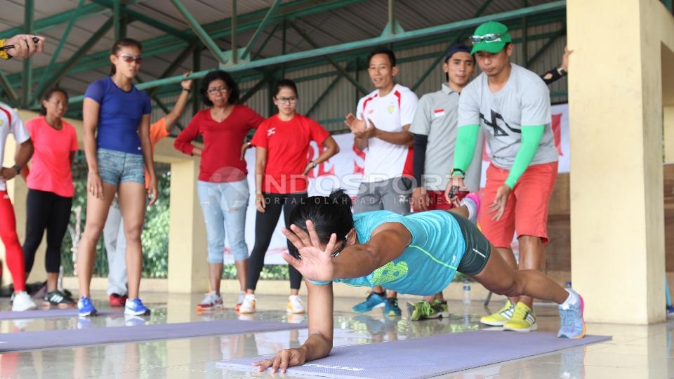 Salah satu tes fisik yang harus diikuti atlet dari cabang atletik.
