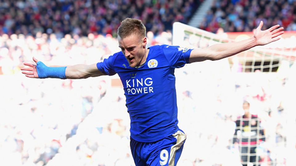 Jamie Vardy melakukan selebrasi. - INDOSPORT