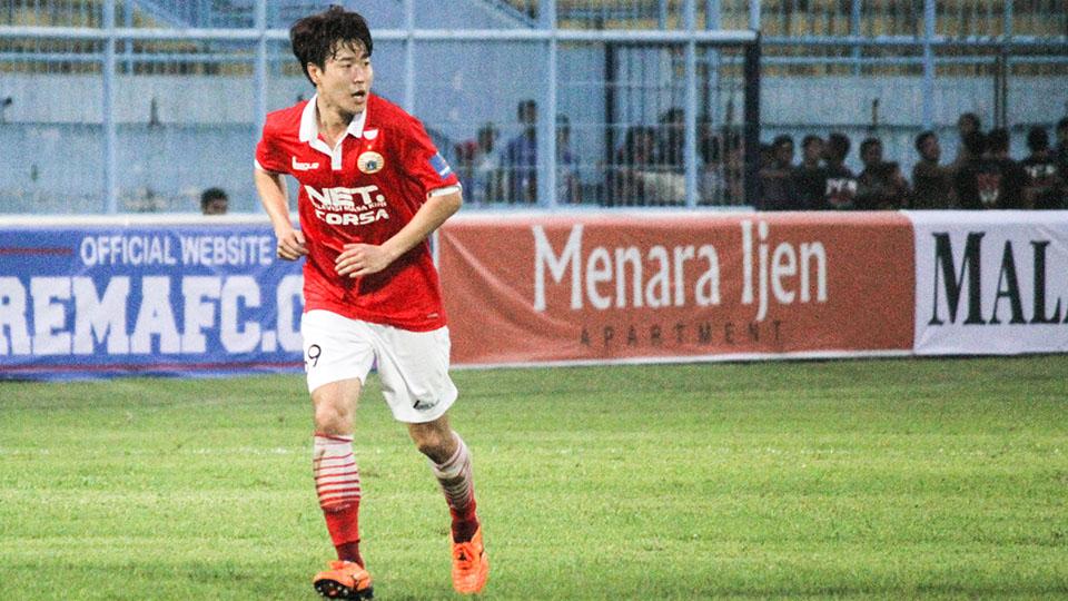 Hong Soon Hak saat melawan Arema Copyright: Ian Setiawan/INDOSPORT