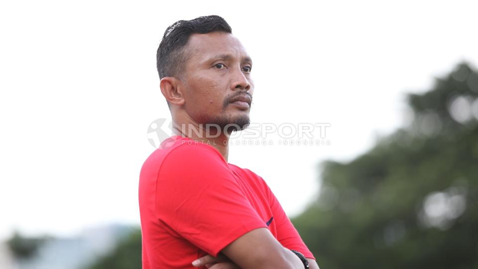 Aris Indarto menyebut 2001 merupakan tahun terbaik yang pernah ia rasakan selama memperkuat Persija Jakarta sebagai seorang pemain. - INDOSPORT