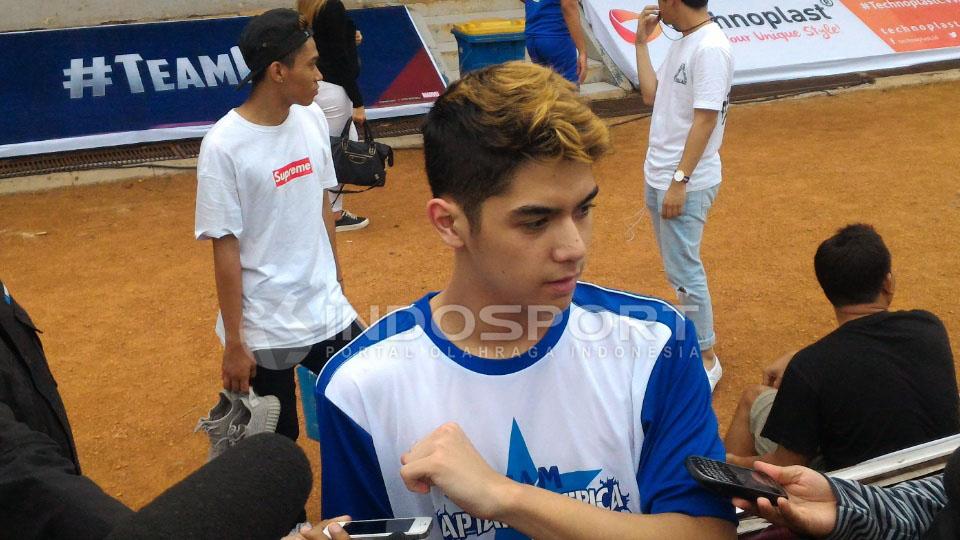 Kemesraan Al Ghazali dan Alyssa Daguise terlihat ketika pasangan romantis itu bermain jetski bersama.