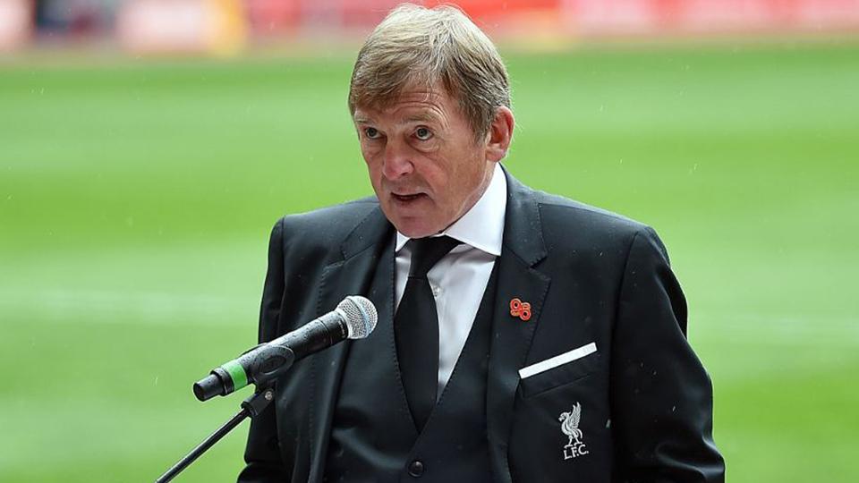 Kenny Dalglish saat bicara di depan umum mengenai putusan tragedi Hillsborough. Copyright: Internet