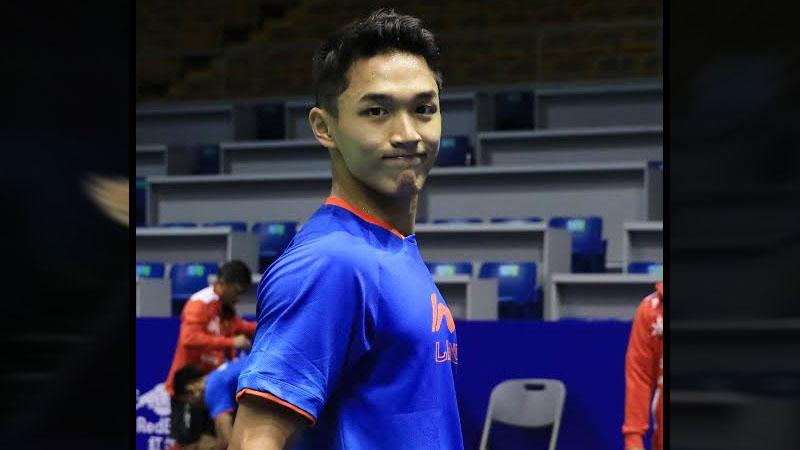 Tunggal putra Indonesia, Jonatan Christie sedang berpoese.
