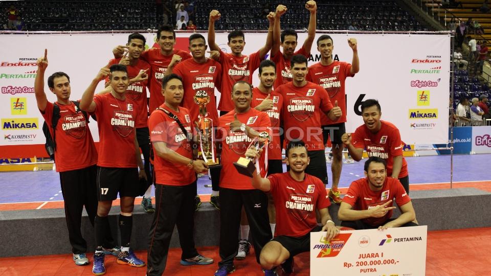 Juara%20Proliga%20putra%202016%2C%20Tim%20Samator%20Surabaya.