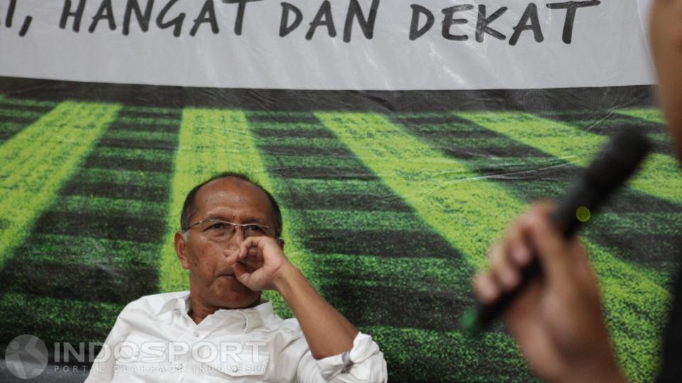 Dalam diskusi, Bambang Nurdiansyah berbagi pengalaman saat ia menjadi pemain dulu. Copyright: Herry Ibrahim/INDOSPORT